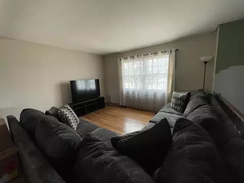 601 Park Dr, Marengo, IL 60152 photo 2