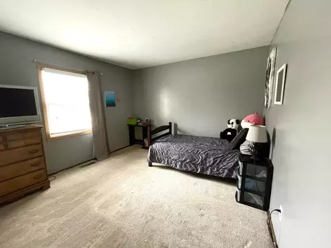 601 Park Dr, Marengo, IL 60152 photo 9