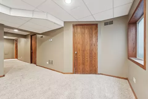 322 Westport Dr, Pingree Grove, IL 60140 photo 32