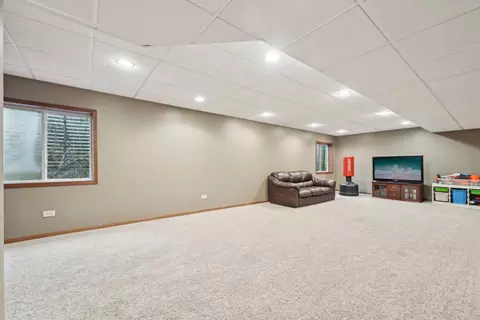 322 Westport Dr, Pingree Grove, IL 60140 photo 33