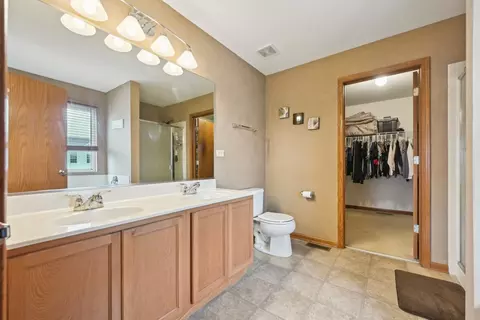 322 Westport Dr, Pingree Grove, IL 60140 photo 18