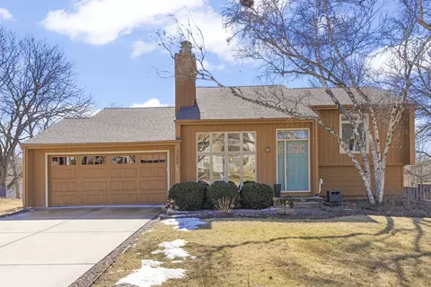 3309 Creekside Ct, Woodridge, IL 60517