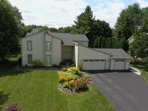 158 Goldeneye Ln, Bloomingdale, IL 60108