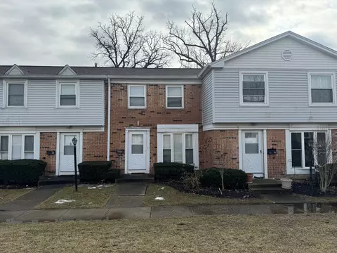 1065 Bristol Ct, Streamwood, IL 60107