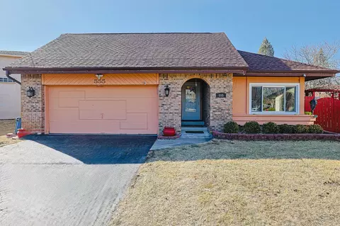555 Waikiki Dr, Des Plaines, IL 60016