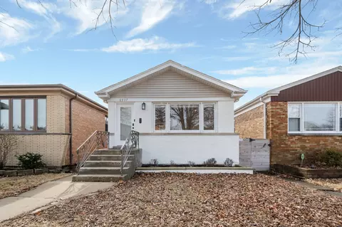 6937 W Berwyn Ave, Chicago, IL 60656