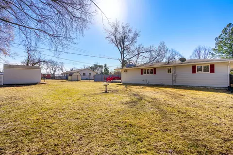 Exterior - 706 E Brown St, Harvard, IL 60033 photo 5 of 9