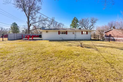 Exterior - 706 E Brown St, Harvard, IL 60033 photo 3 of 9