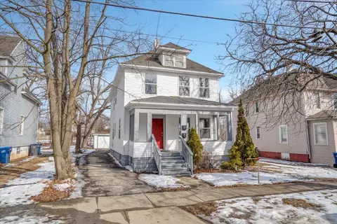328 Helmholz Ave, Waukegan, IL 60085