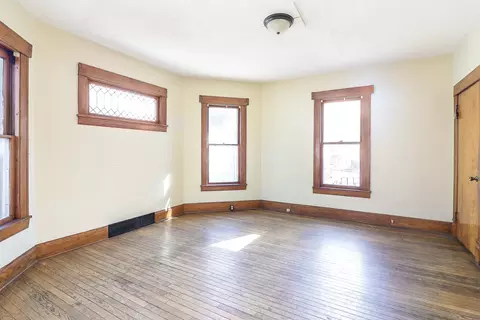 791 E Benton St, Aurora, IL 60505 photo 8