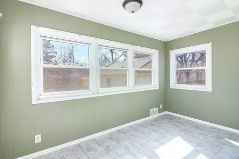791 E Benton St, Aurora, IL 60505 photo 13