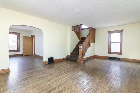 791 E Benton St, Aurora, IL 60505 photo 5