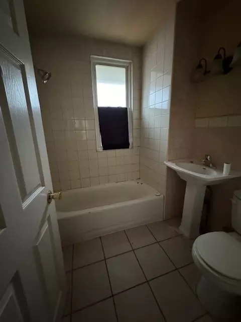 220 N Sumner Ave, Aurora, IL 60505 photo 4