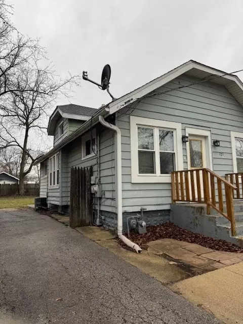 220 N Sumner Ave, Aurora, IL 60505 photo 9