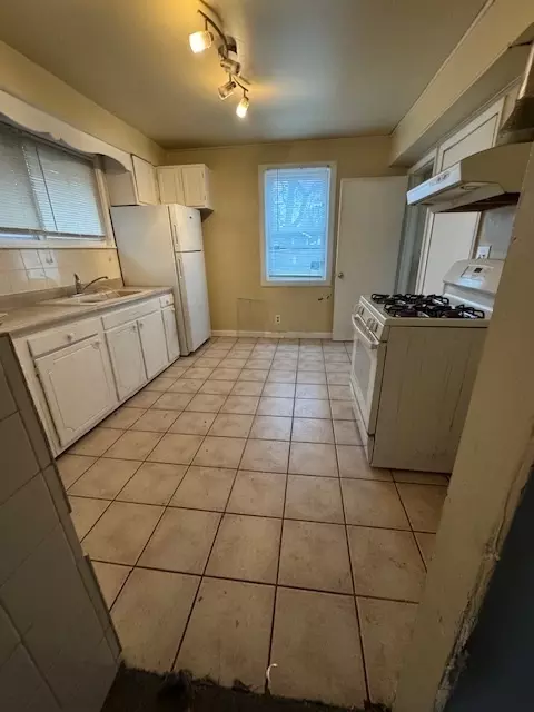 220 N Sumner Ave, Aurora, IL 60505 photo 5
