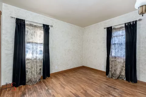 Bedroom - 205 Pleasant Ave, Ottawa, IL 61350 photo 1 of 3