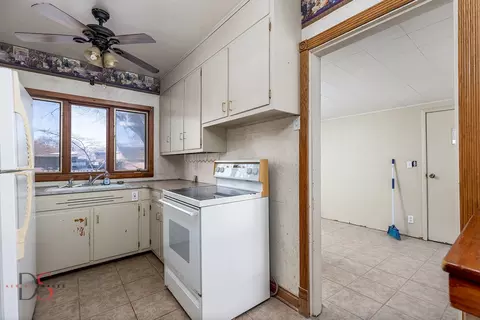 Kitchen - 205 Pleasant Ave, Ottawa, IL 61350 photo 1 of 2