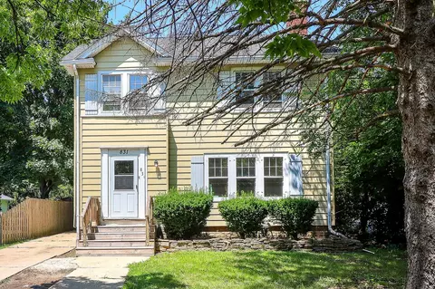 831 W Galena Blvd, Aurora, IL 60506