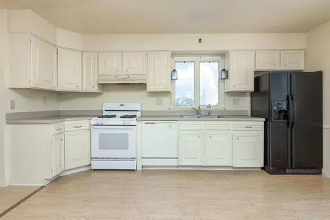 831 W Galena Blvd, Aurora, IL 60506 photo 9