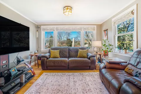 454 Longcommon Rd, Riverside, IL 60546 photo 10