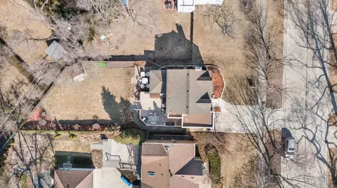 454 Longcommon Rd, Riverside, IL 60546 photo 26