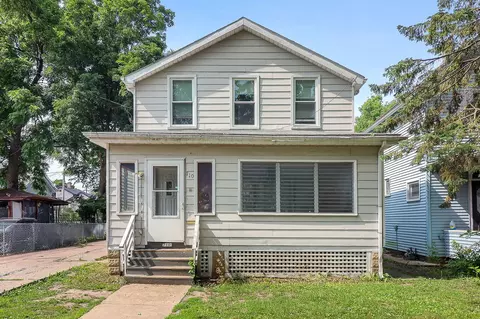 710 E Benton St, Aurora, IL 60505 photo 2