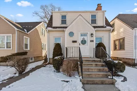 9551 S Troy Ave, Evergreen Park, IL 60805