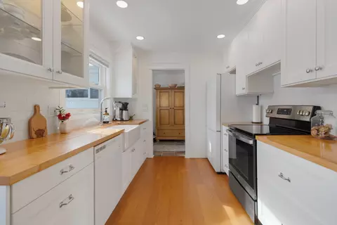 421 Countryside Dr, Wheaton, IL 60187 photo 7