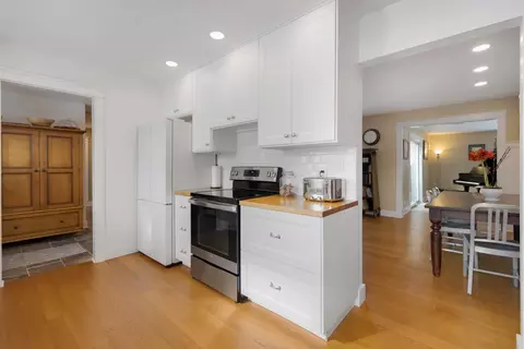 421 Countryside Dr, Wheaton, IL 60187 photo 8