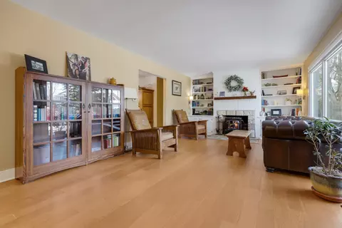 421 Countryside Dr, Wheaton, IL 60187 photo 3