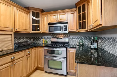 367 W 59th St, Willowbrook, IL 60527 photo 9