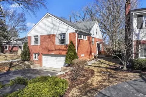 1251 Pine St, Glenview, IL 60025 photo 3