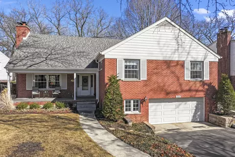 1251 Pine St, Glenview, IL 60025 photo 2