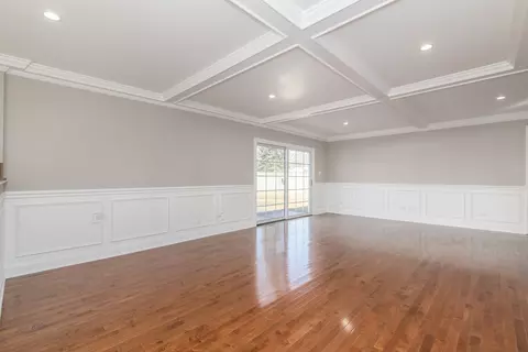 Living - 2803 Meadow Dr, Rolling Meadows, IL 60008 photo 5 of 7
