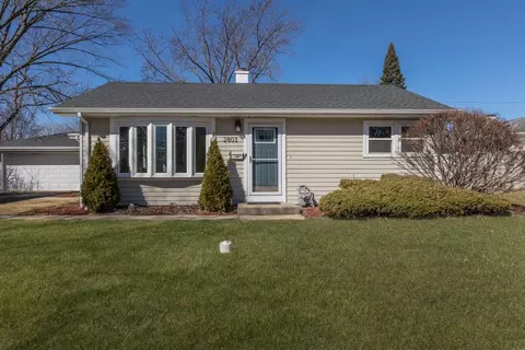Exterior - 2803 Meadow Dr, Rolling Meadows, IL 60008 photo 2 of 7