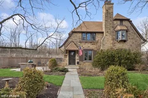 214 Poplar St, Winnetka, IL 60093