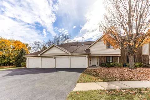 863 E Coach Rd #1, Palatine, IL 60074