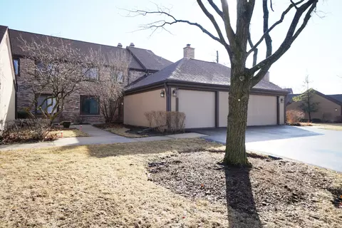 1484 Fairfax Ln, Buffalo Grove, IL 60089
