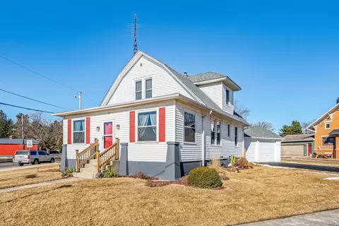 310 Flagg St, Paw Paw, IL 61353