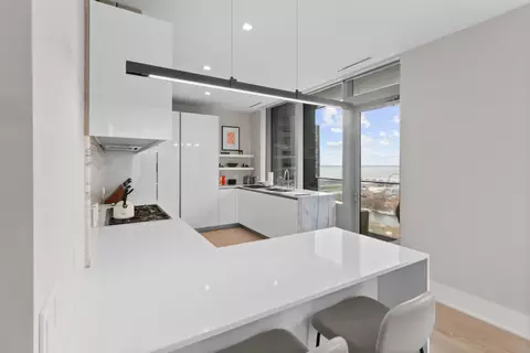 363 E Wacker Dr #2209, Chicago, IL 60601 photo 4