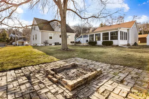Exterior - 32 Jayne St, Algonquin, IL 60102 photo 2 of 7