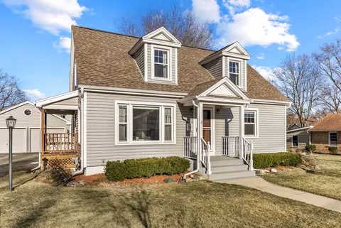 32 Jayne St, Algonquin, IL 60102