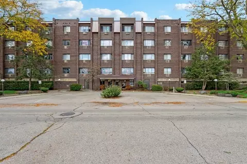 8444 W Wilson Ave #408S, Chicago, IL 60656