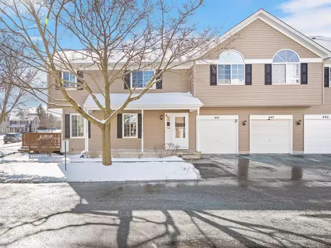 441 Village Creek Dr #A, Lake In The Hills, IL 60156