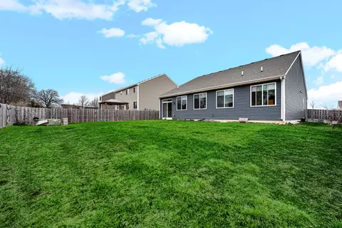 3814 Doherty Ln, Mchenry, IL 60050 photo 4