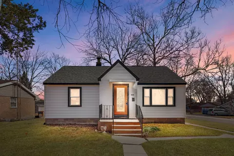 3045 Phillips Ave, Steger, IL 60475