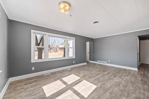 Living - 3045 Phillips Ave, Steger, IL 60475 photo 3 of 3