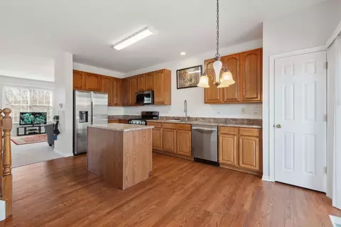 252 Cassidy Ln, Elgin, IL 60124 photo 5