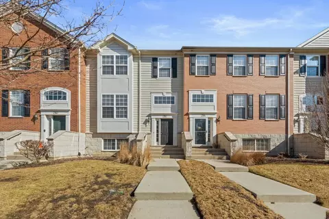 252 Cassidy Ln, Elgin, IL 60124