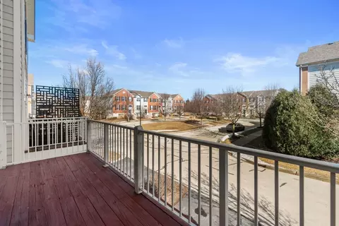 252 Cassidy Ln, Elgin, IL 60124 photo 7